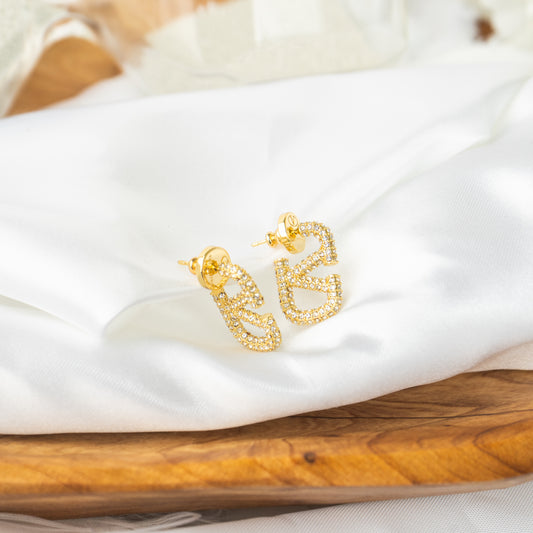 V earrings