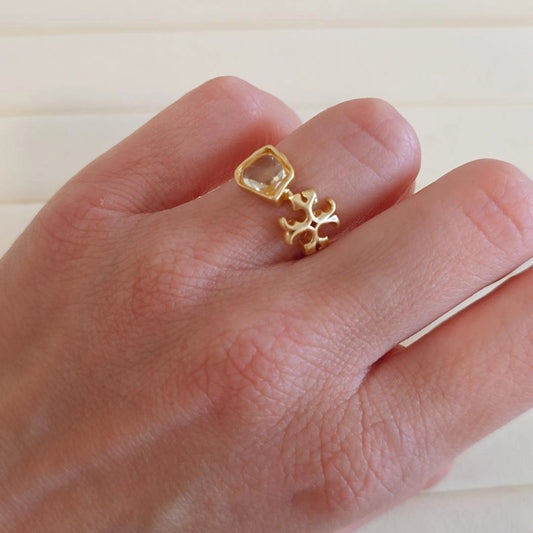 Piedra Clear T Ring
