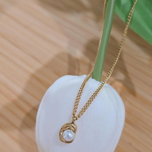 Pearl Necklace