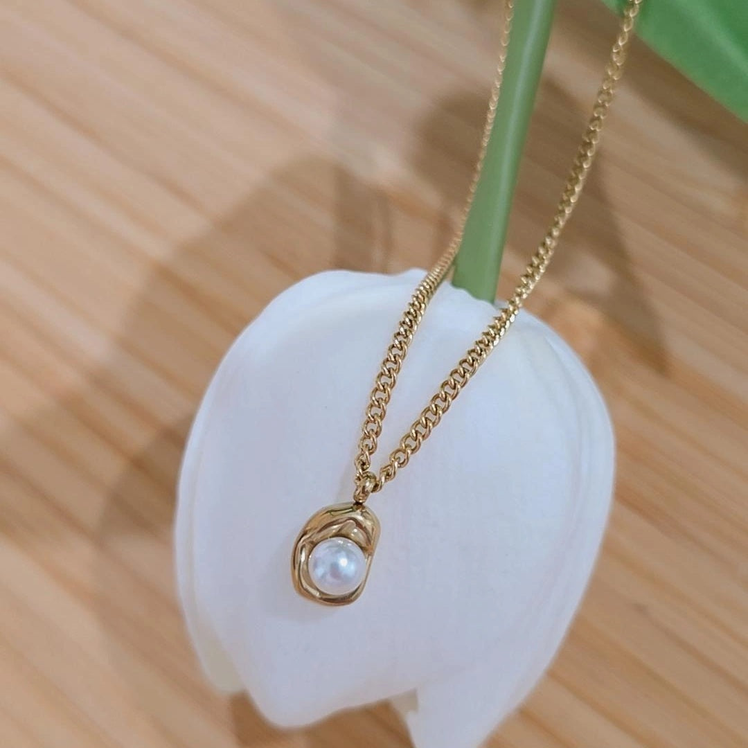 Pearl Necklace