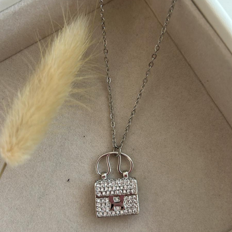 H Necklaces Gold & Silver