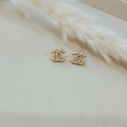 Small C pearl earrings