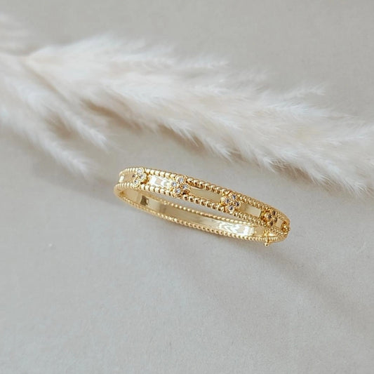 V Bracelets