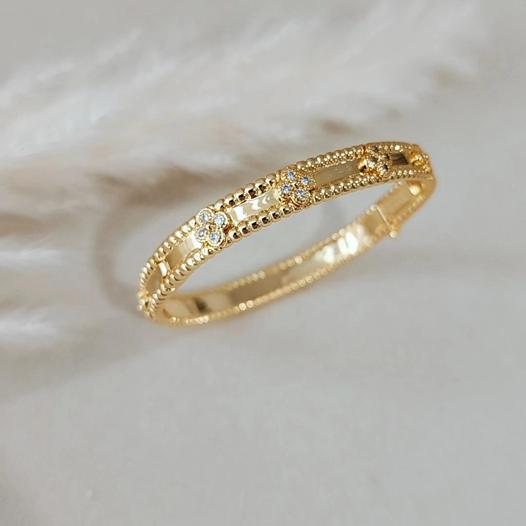 V Bracelets