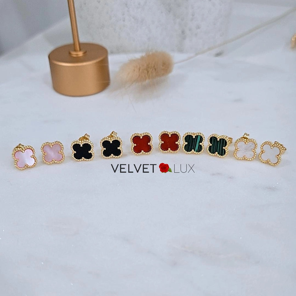 V Mini Earrings