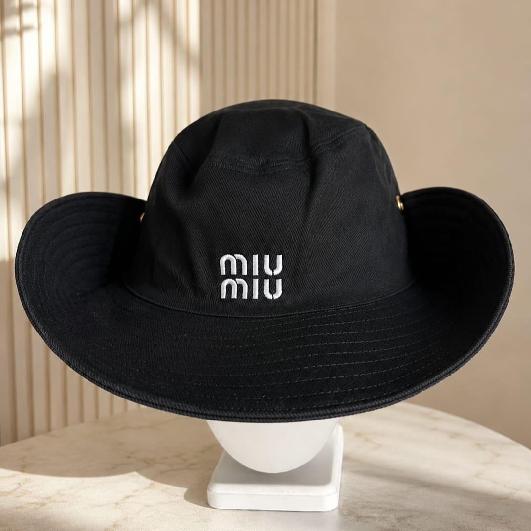 Black M Hat