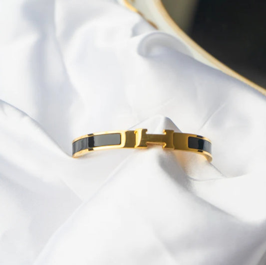 H thin bracelet
