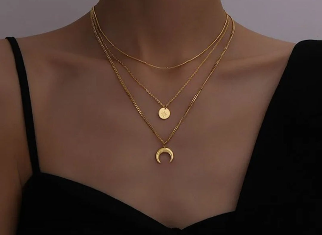 3 layered minimalistic necklace