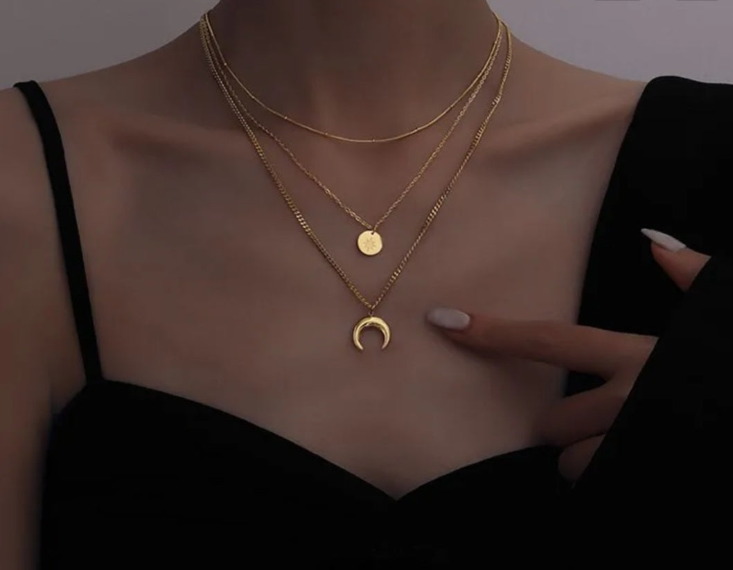 3 layered minimalistic necklace