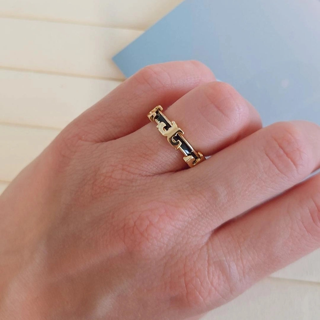 T Ring Black