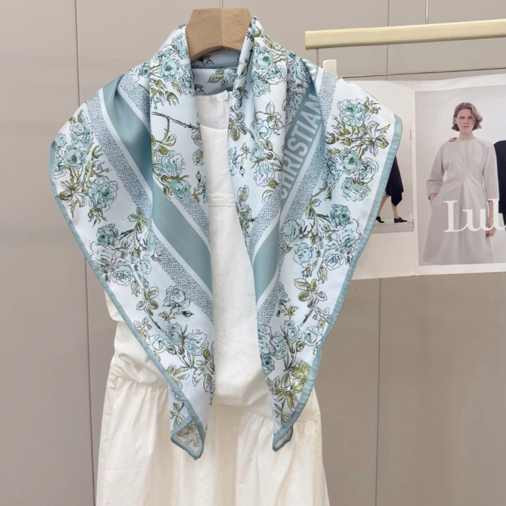 D multiple use scarf (Silk)