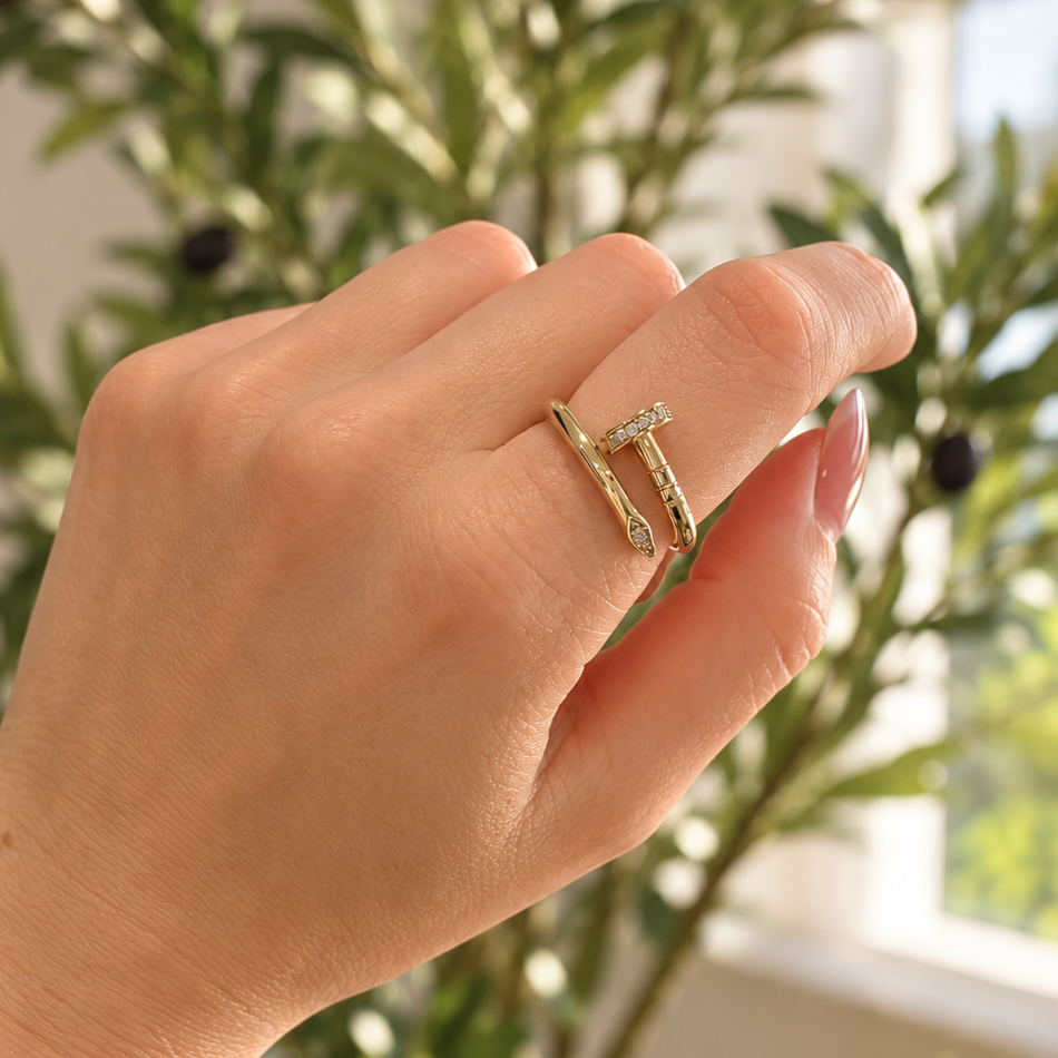 Oro 10K Nail Ring fits 7.5-8 Size