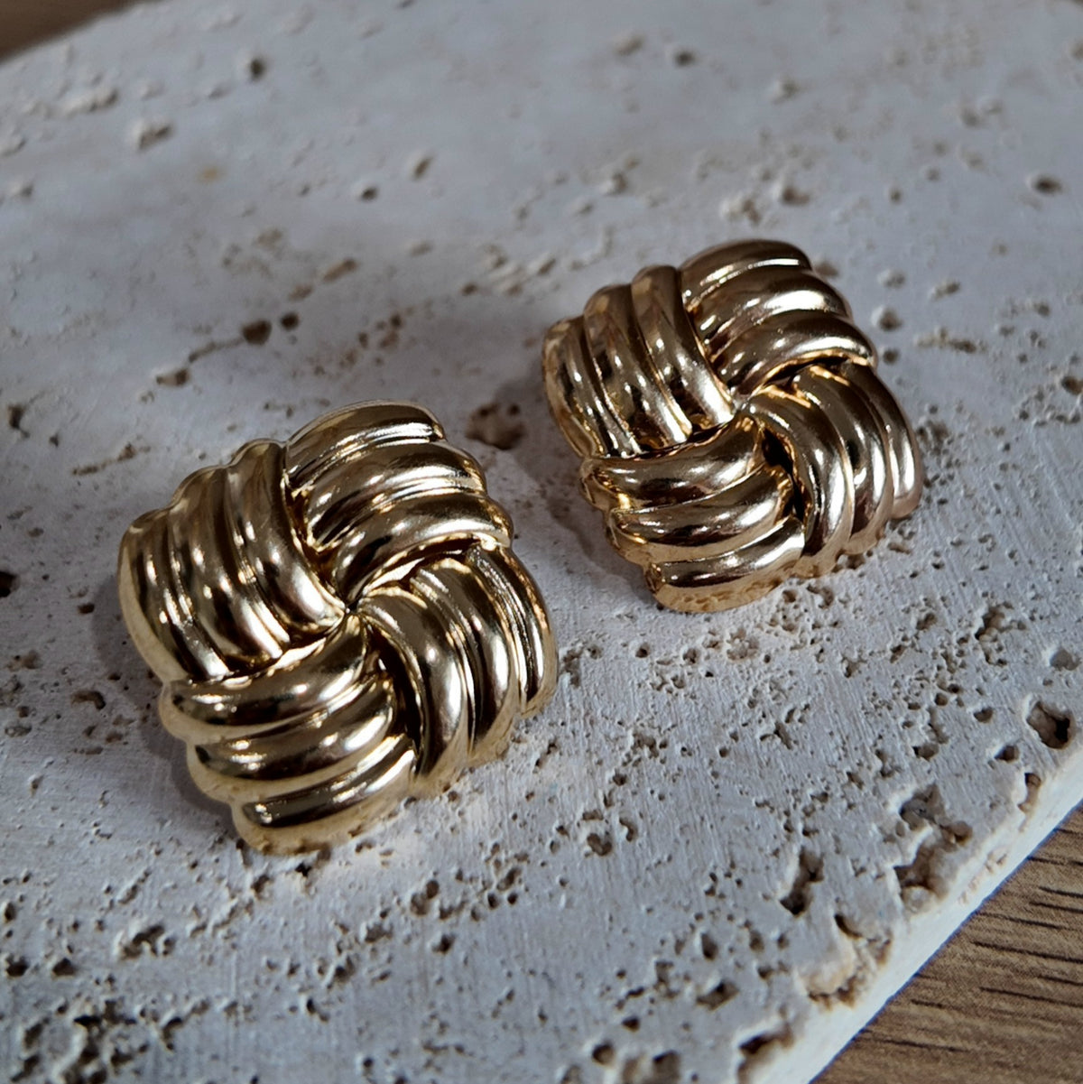 Aera Earrings
