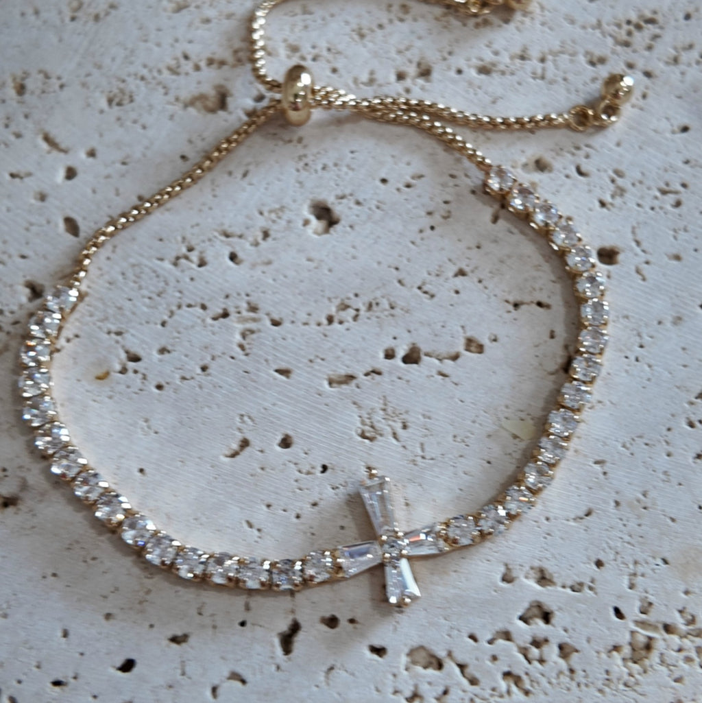 Cruz Adjustable Bracelet