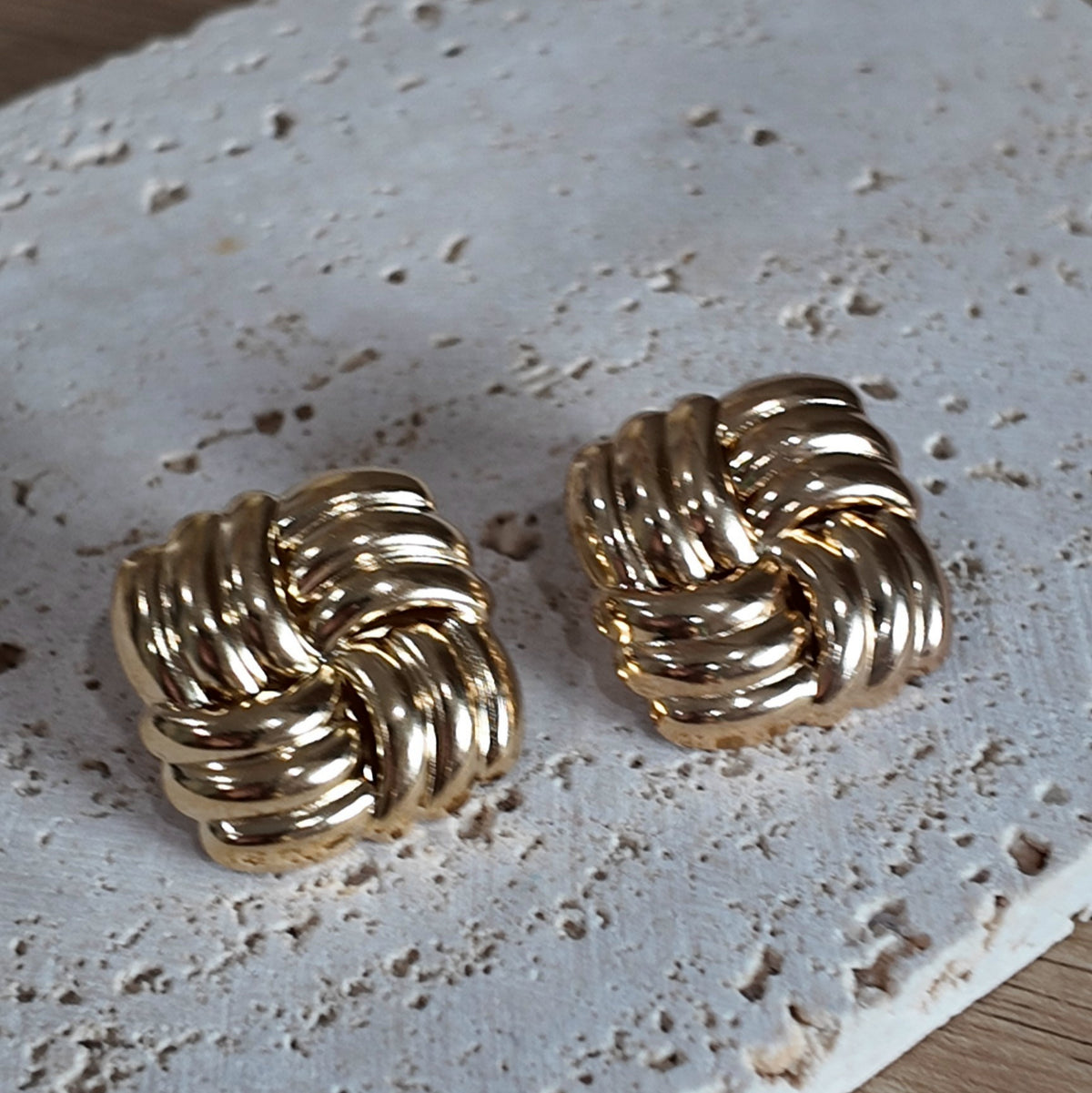 Aera Earrings