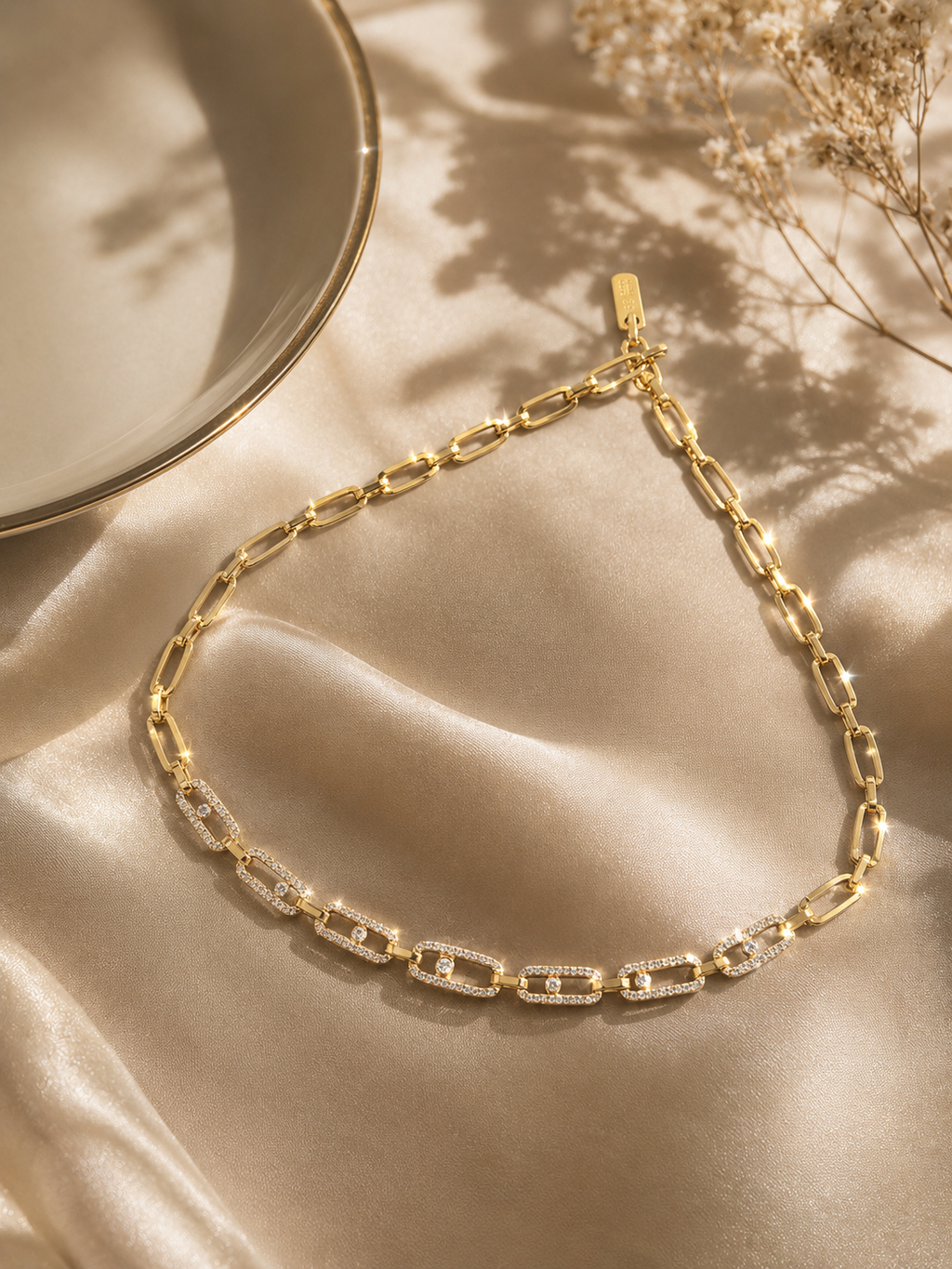 Meli Adjustable Chocker