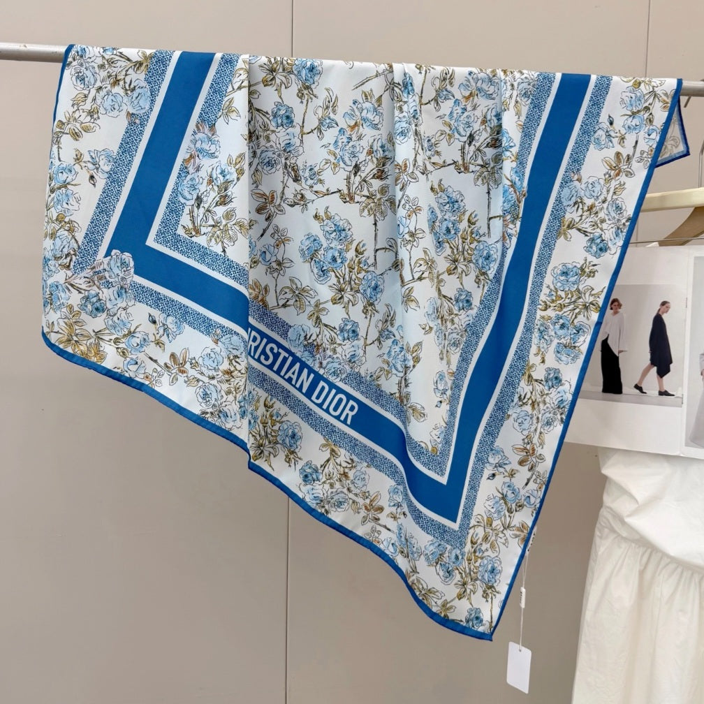 D multiple use scarf (Silk)