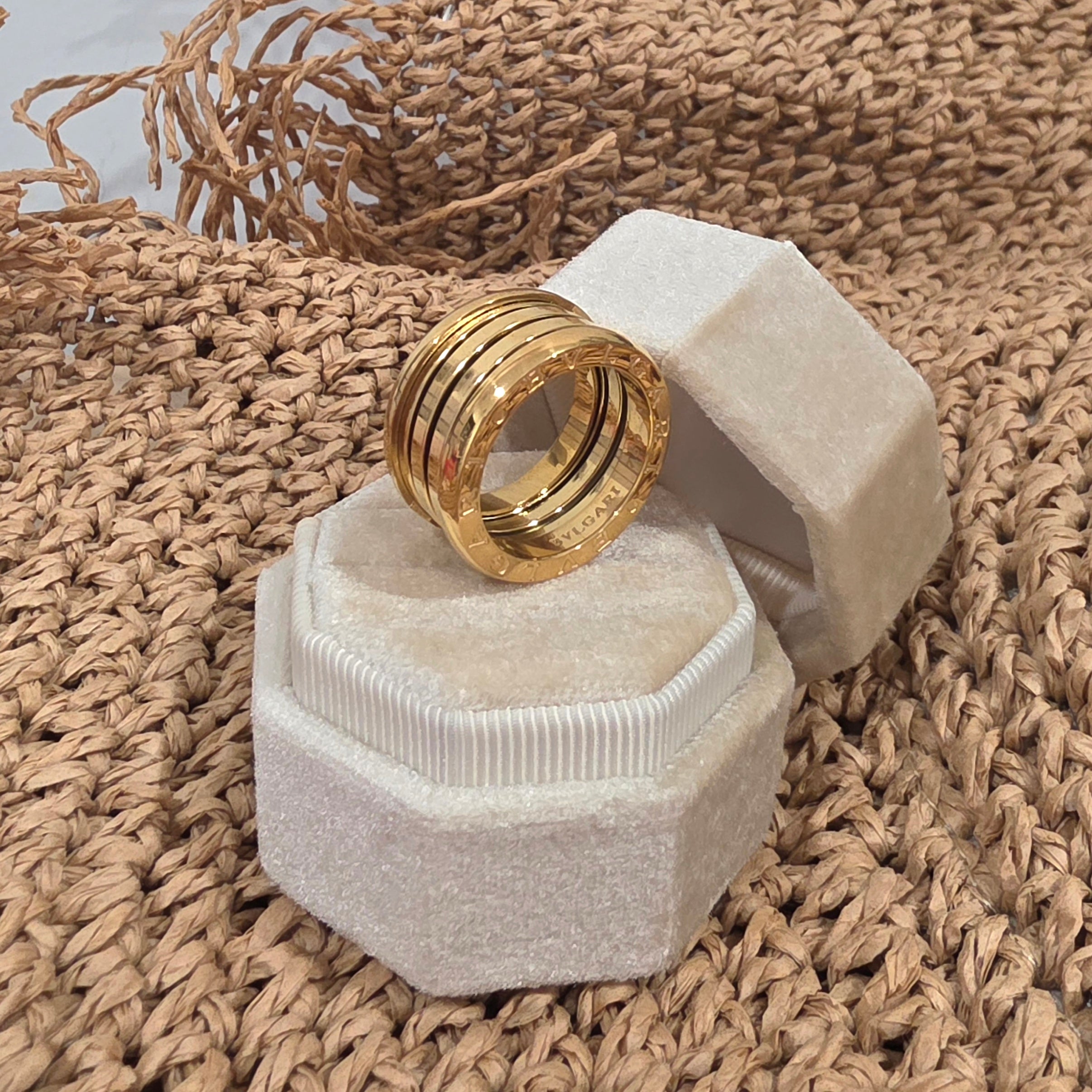 B V Gold Ring