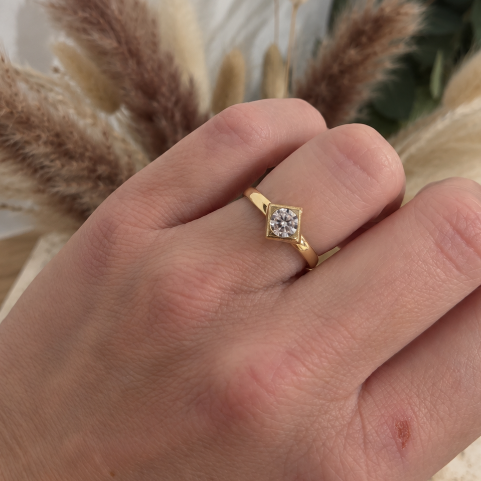 Anillo Size 6.5 10K Gold