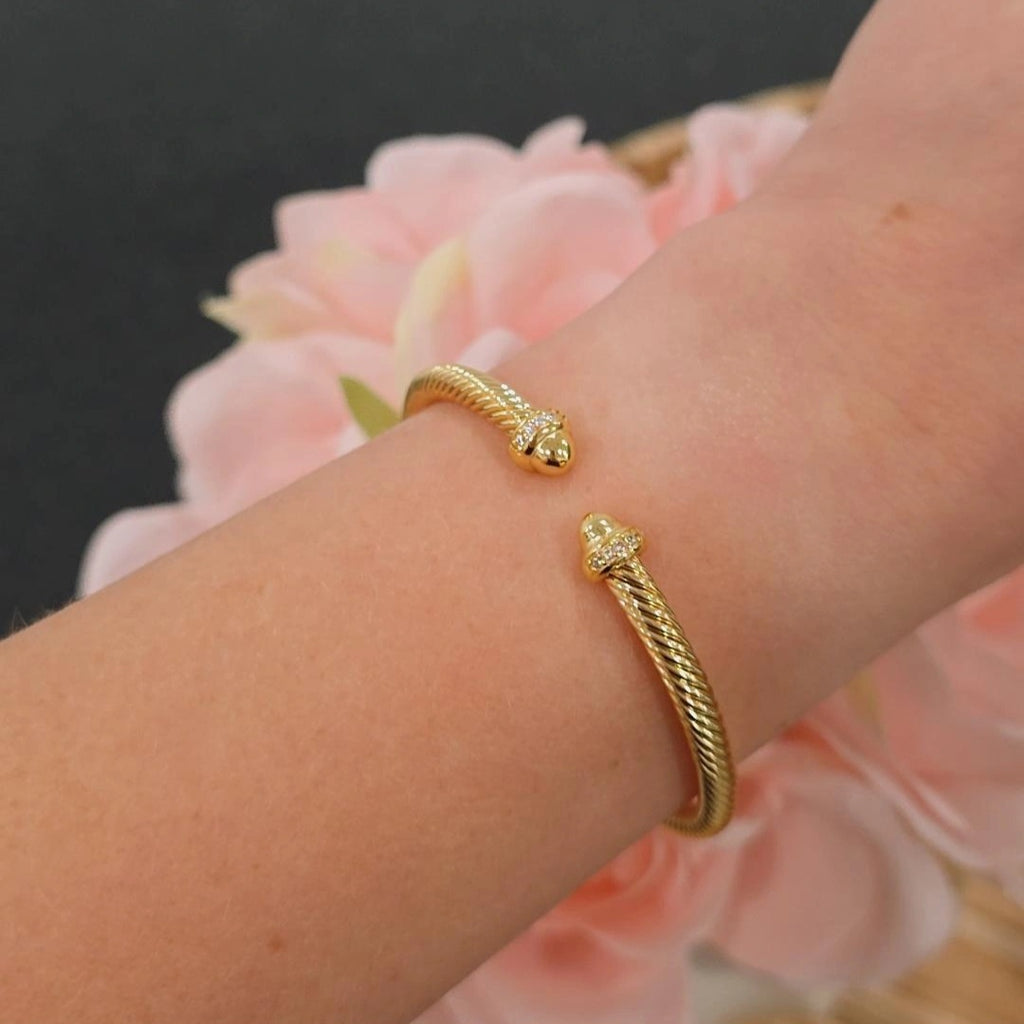 Gold D Thin Bracelet