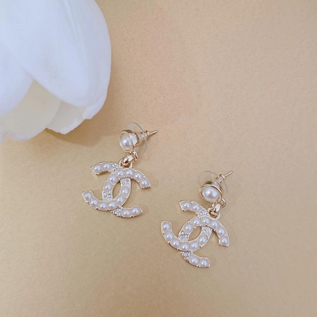 Hanging C Earrings