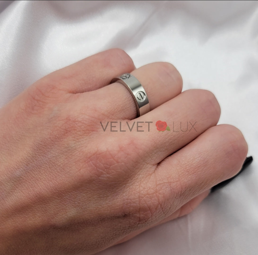 CART RINGS IN GOLD & SILVER